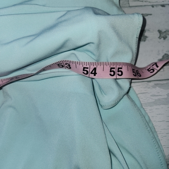 Cachet NWT Glamorous Jeweled Jersey Gown with Cutouts Color Mint Size 2 - Picture 15 of 15